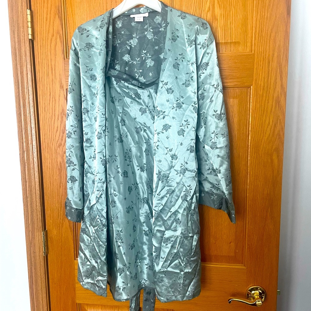 Jones New York Satin Robe And Nightgown Gem